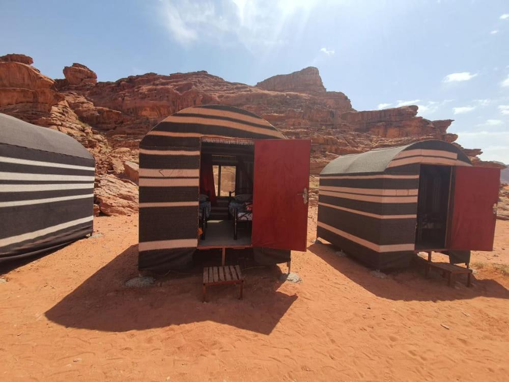 Hotel Bedouin Family Camp Wadi Rum Exterior foto